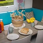 Kemp Mobil-home A Avec Terrasse - Api-1-52-960 Saint-Jean-de-Monts